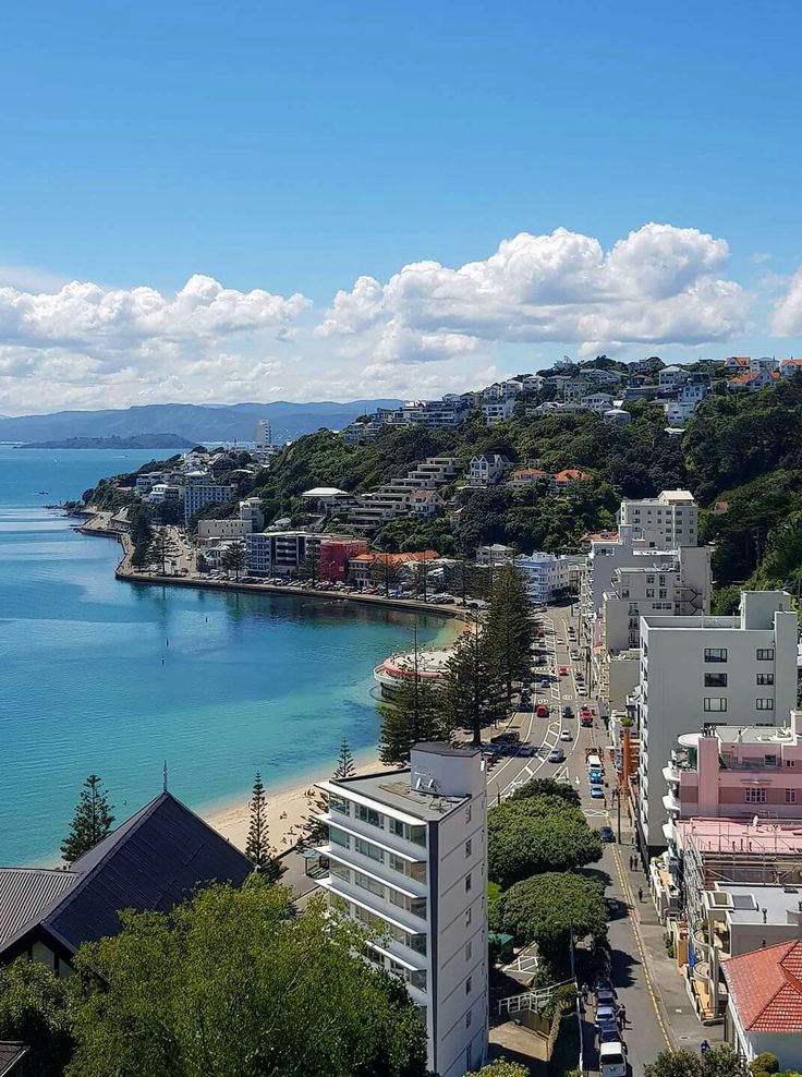 Hot Girl Walk (Sun 25 Jan)