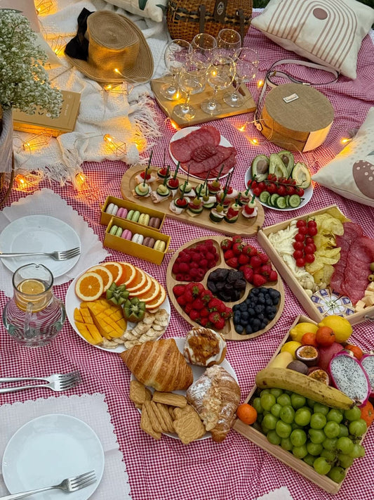 Friendsmas || 20 DEC (12:30pm)